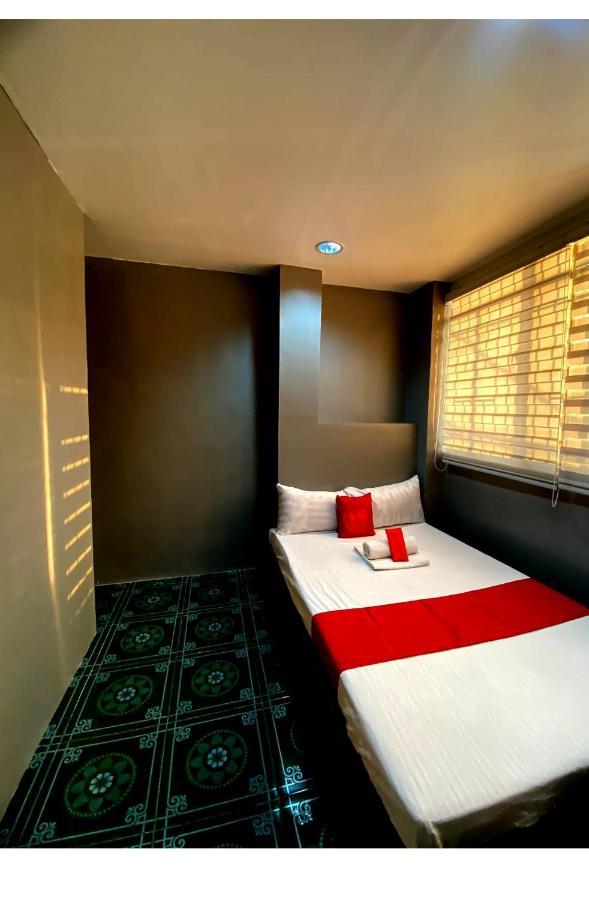 Oyo 104 Manila Venetian Hotel Extérieur photo